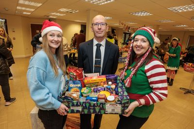0019_miller_homes_storehouse_project_christmas_hampers.JPG