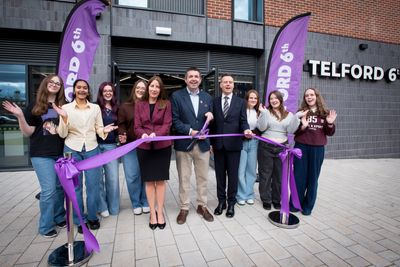 Pic 1(L-R) Mia Marshall, Angel Anish Abraham, Harriette Brown, Connie Walton, Clare Snik Vice Principal Telford 6th, Shaun Davies MP for Telford, Lawrence Wood Telford College Principal and CEO, Taylor Jones, Anya Gaborova, Enid Sutcliffe.jpg
