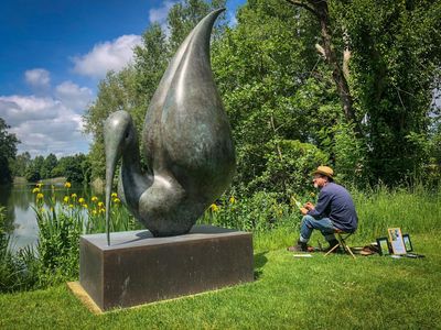 Stephen Bithell working en plein air (2).jpg