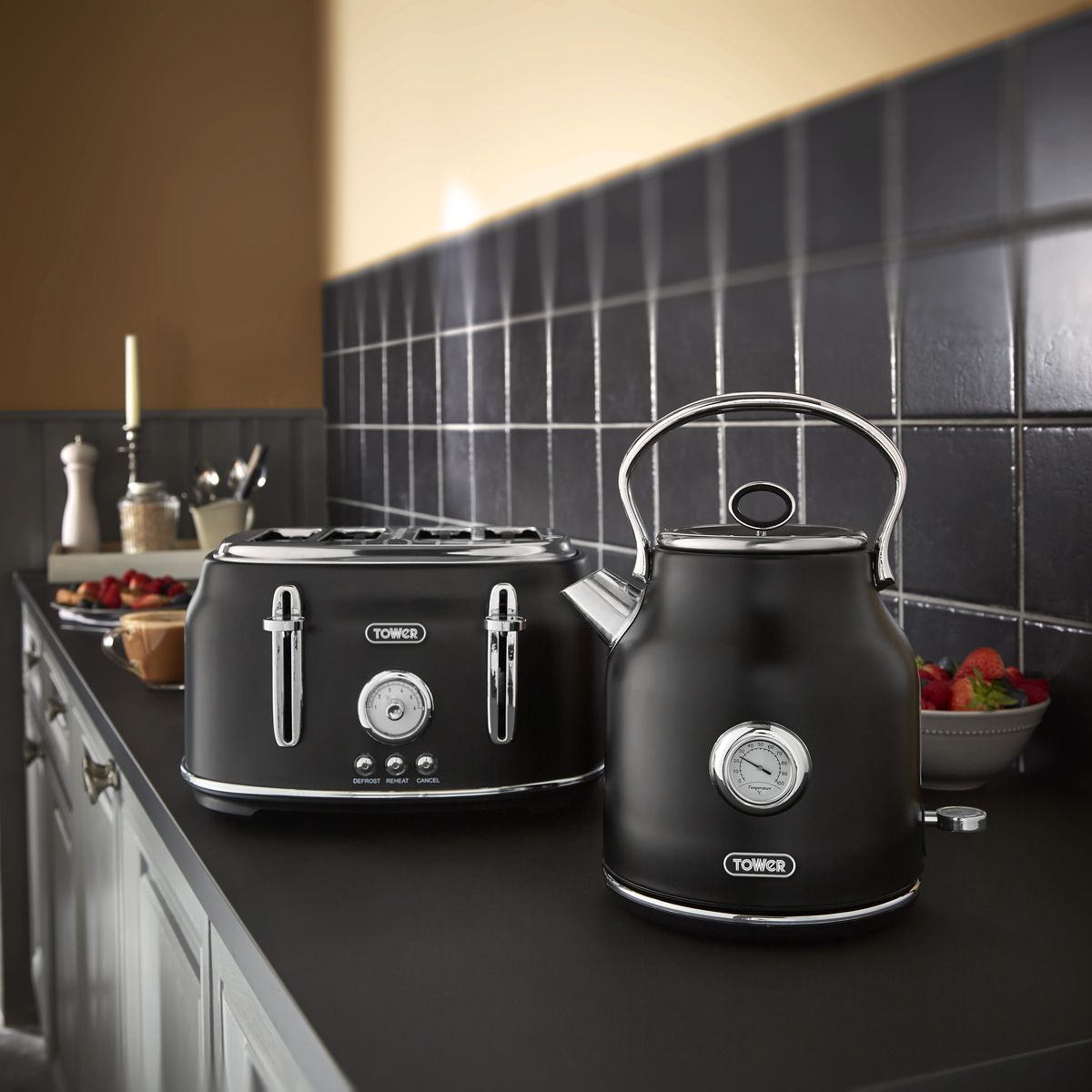 Tower Renaissance Kettle and Toaster.jpg