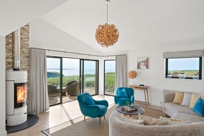 Perfect-Stays-Panorama-living-area-1.jpg