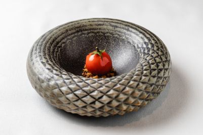 Preidlhof_Dolce Vita Stuben Gourmet Restaurant plate.jpg