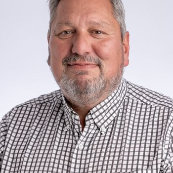 Stuart Bensusan.jpg