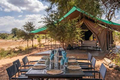 Sarara_Wilderness_Dining[1].jpg