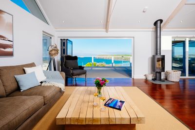 Perfect-Stays-Waders-living-area.jpg