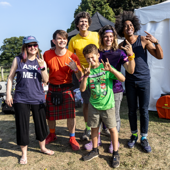 Andy & The Oddsocks meeting fans.jpg