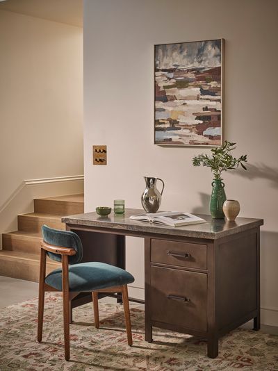 Mercury Desk