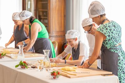 COOKING CLASS 180A1720.jpg