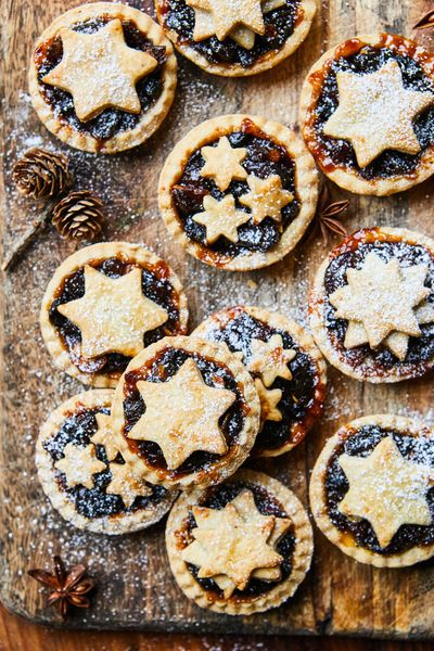 Vegan traditional mince pies