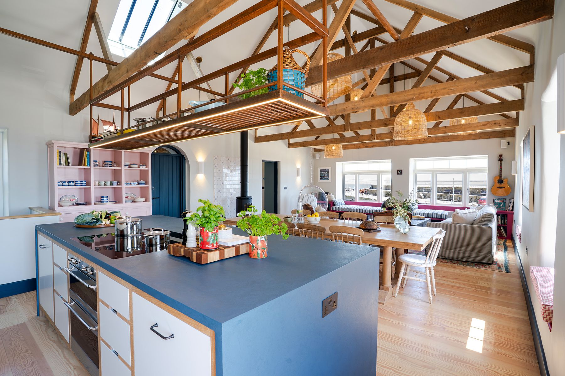 Perfect-Stays-Wharf-House-Kitchen-2.jpg