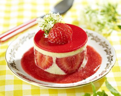Le Fraisier, classical French strawberry cake