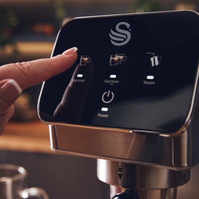 SK22153 Swan Espresso Machine 1.jpg