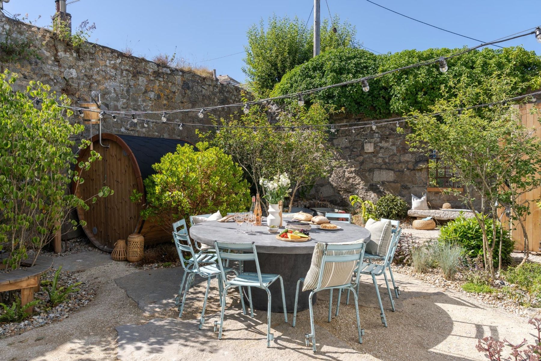 Perfect-Stays-Wharf-House-garden.jpg