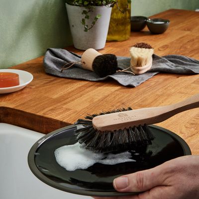 Natural Life NL109002 Beech Handled Kitchen Brush Set.jpg