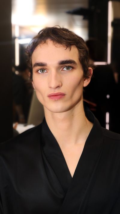 MEN’S FALL/WINTER 2025 BEAUTY LOOKS: PAPARAZZI.