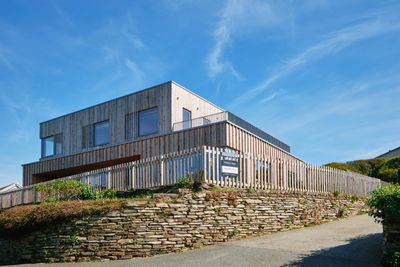 Perfect-Stays-Prennek-House-exterior (1).jpg