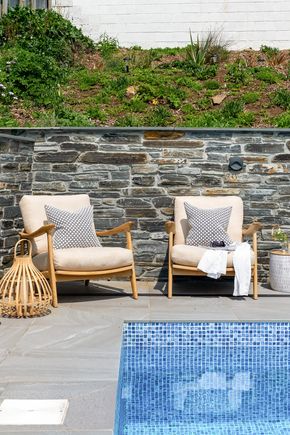 Perfect-Stays-Seathrift-swimming-pool-2.jpg