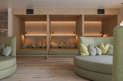 Feldhof_Rest Room Green1.jpg