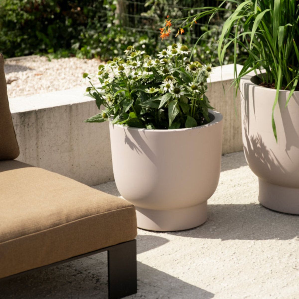 Charles Bentley partners with sustainable plant pot innovator elho to stock premium collection 