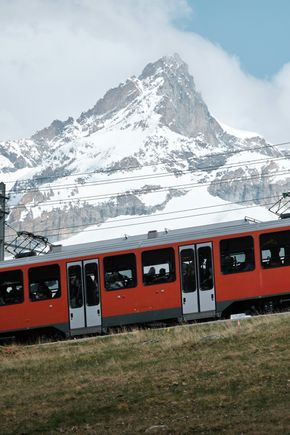 joshua-kettle-rBMusmLDnIY-unsplash, switzerland (2).jpg