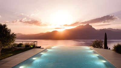 Pool_Infinity_sunset.jpg