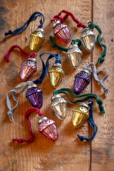 Hanging acorn decorations.jpg