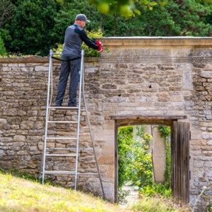 Henchman Hi-Step Platform Ladder