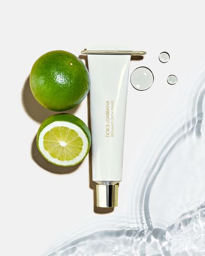 DGB_MU_INGR_BERGAMOT_GLOW_PRIMER_4_5.jpg