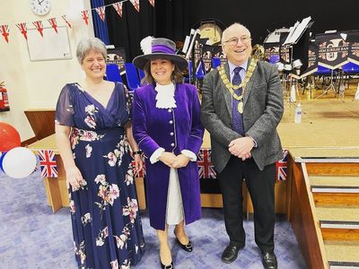 Wem Jubilee Band concert musical director Cathy and Mayor of Wem Geoff Saul.jpg