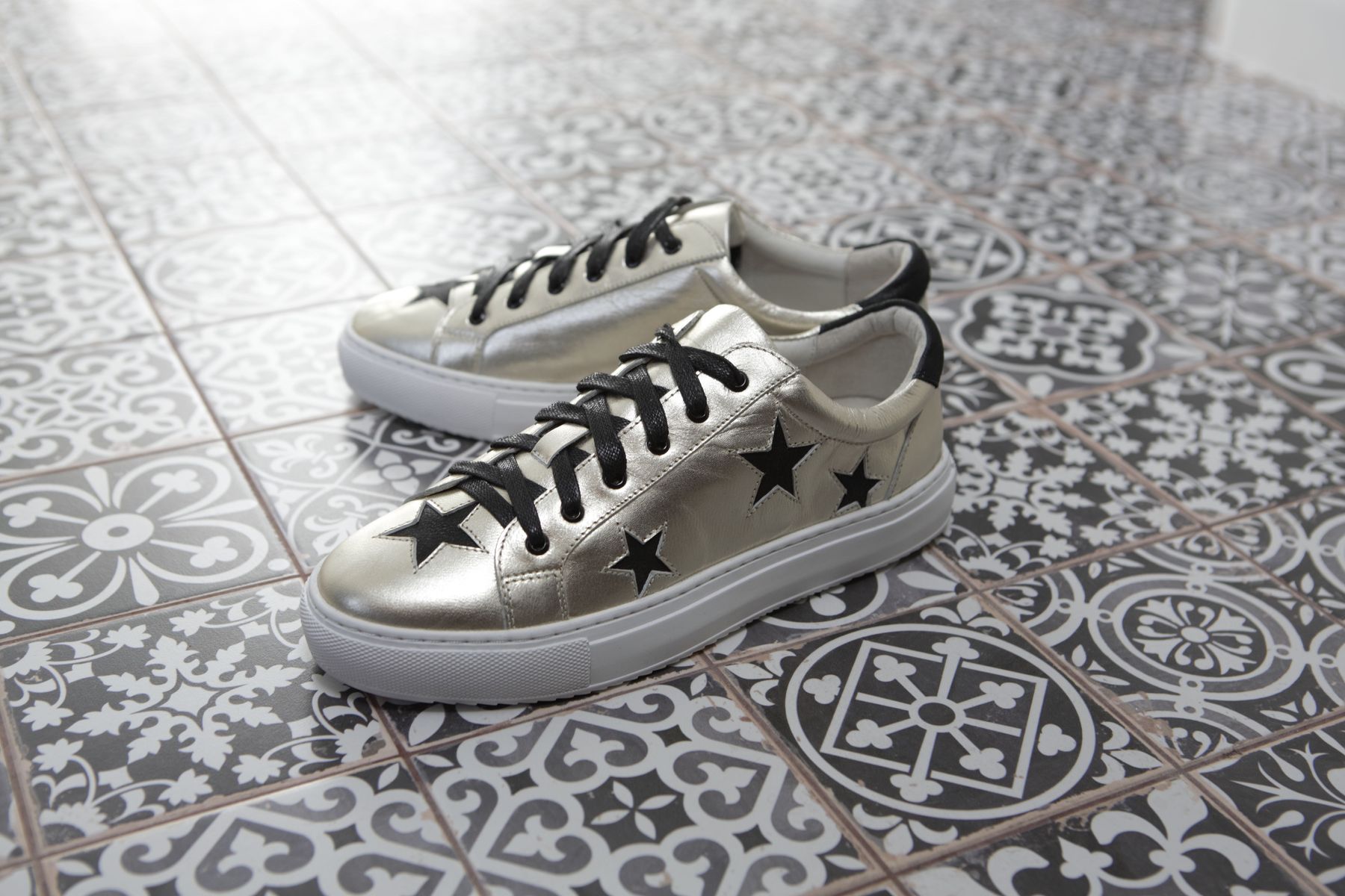 Cocorose London Hoxton Gold with Black Star trainers