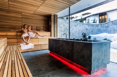 granbaita_dolomites_wellness_sauna_view.jpg
