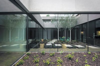 Patio_bergmeisterwolf_Holzner_IMG_4299_Gustav Willeit.jpg
