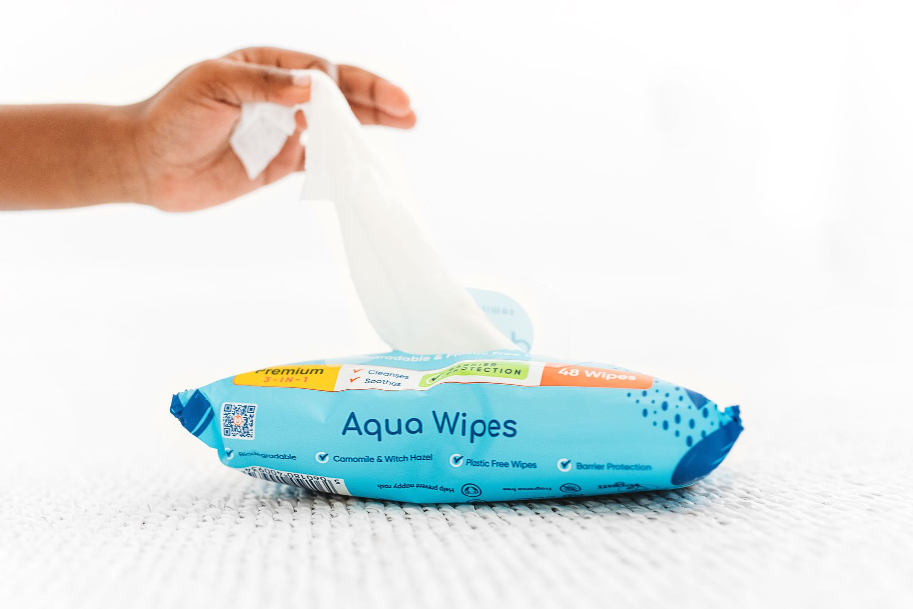 NEW Premium Aqua Wipes 3-in-1 clean, soothe and protect with kindness.