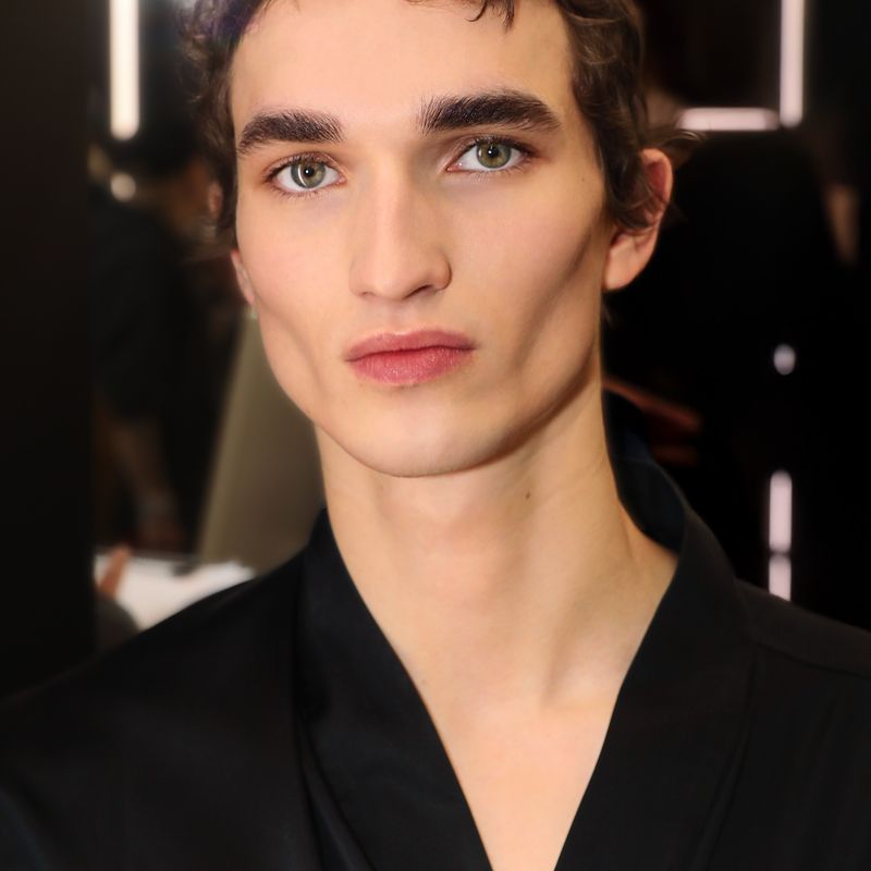 MEN’S FALL/WINTER 2025 BEAUTY LOOKS: PAPARAZZI.