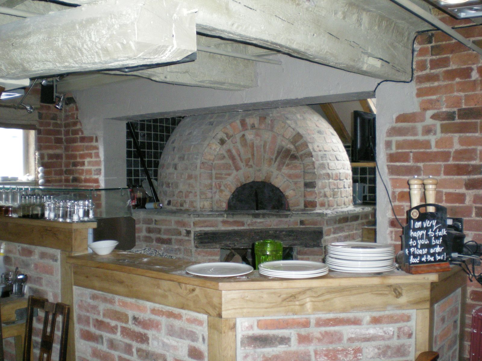A Valoriani oven installation by Orchard Ovens, at the Bull's Head at Repton