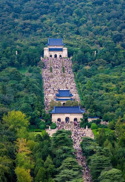 Sun Yat-sen Mausoleum (2).jpg