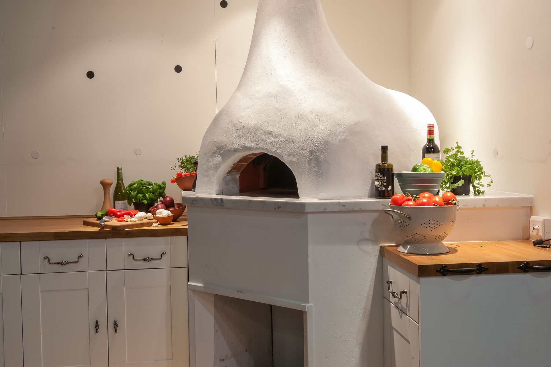 A Valoriani pizza oven kitchen installation.