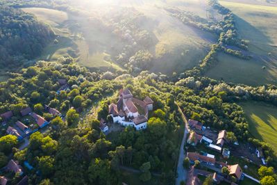 Viscri_Romania_AdobeStock_372267505.jpeg