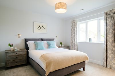 Perfect-Stays-Tregully-master-bedroom.jpg